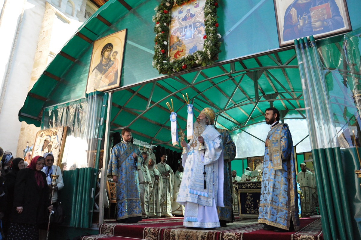 „În Săptămâna Luminată, o sărbătorim pe Maica Luminii” „În Săptămâna Luminată, o sărbătorim pe Maica Luminii”