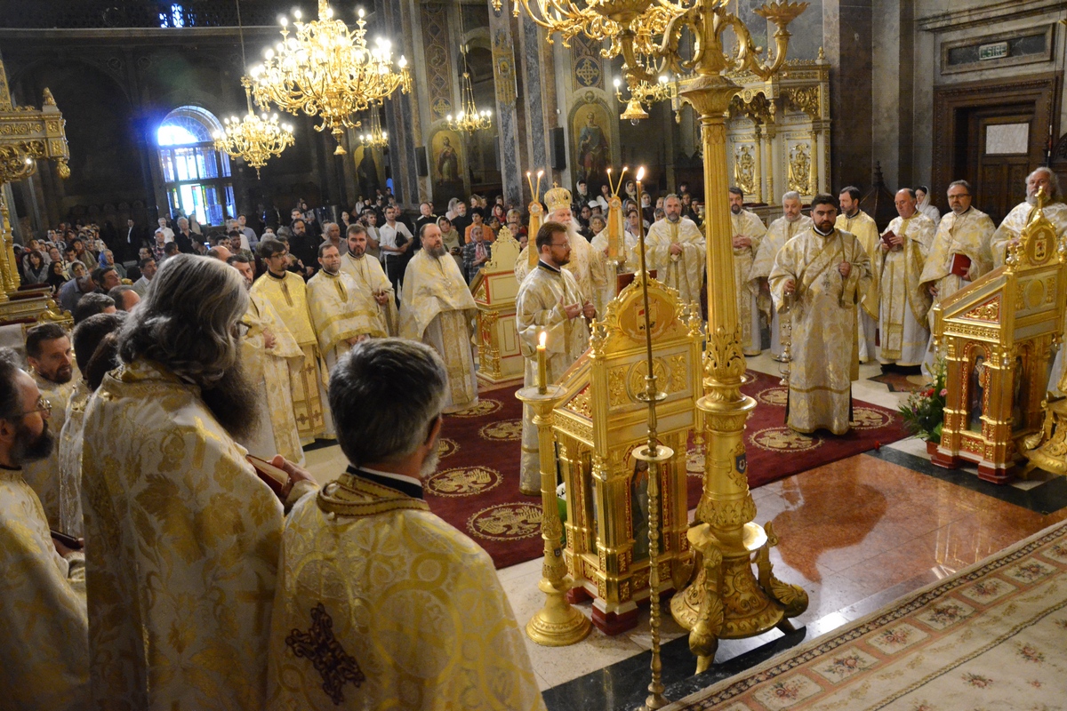 Emoţie şi nostalgie, la revederea după 20 de ani a primei generaţii de la Facultatea de Teologie din Iaşi