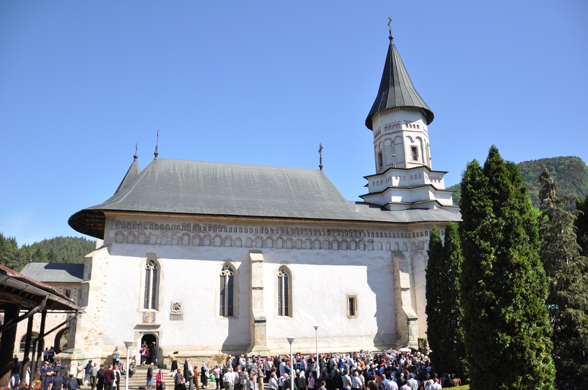 „În Săptămâna Luminată, o sărbătorim pe Maica Luminii” „În Săptămâna Luminată, o sărbătorim pe Maica Luminii”