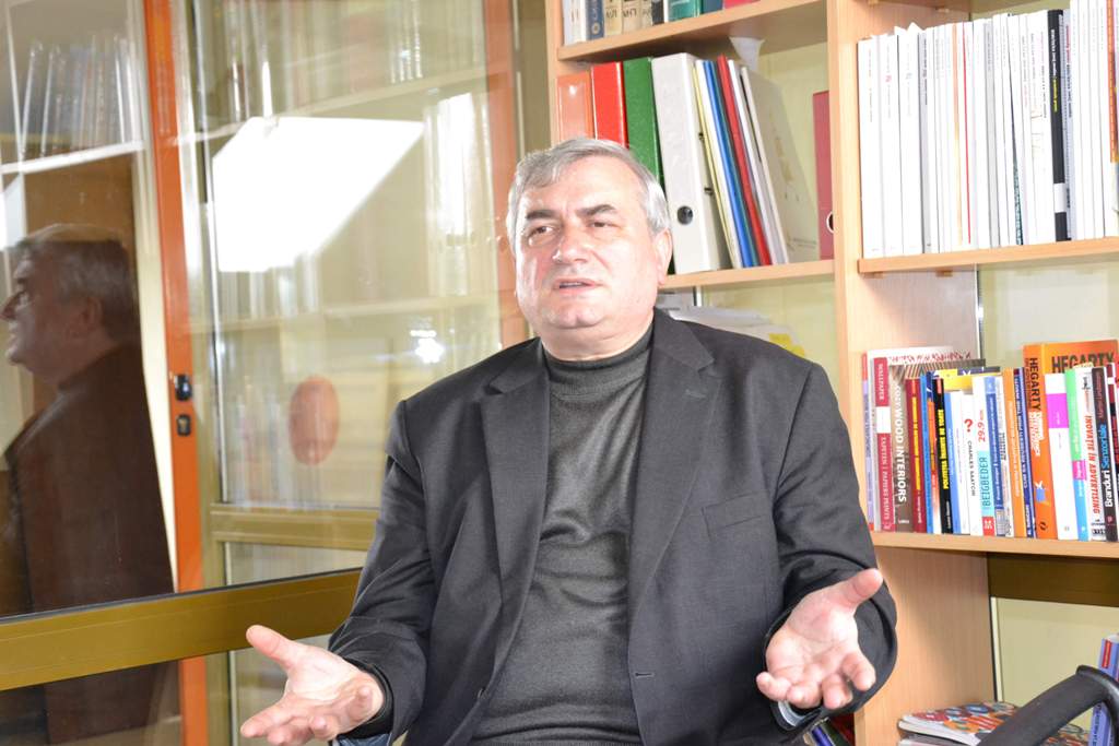 “În Basarabia totul se mai menţine doar prin entuziasm”