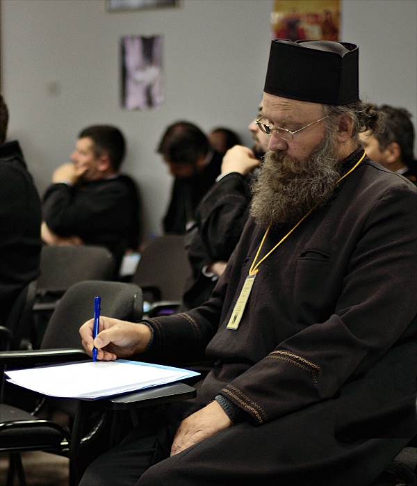 Preoţii Protopopiatului Iaşi 1, în conferinţă semestrială de primăvară