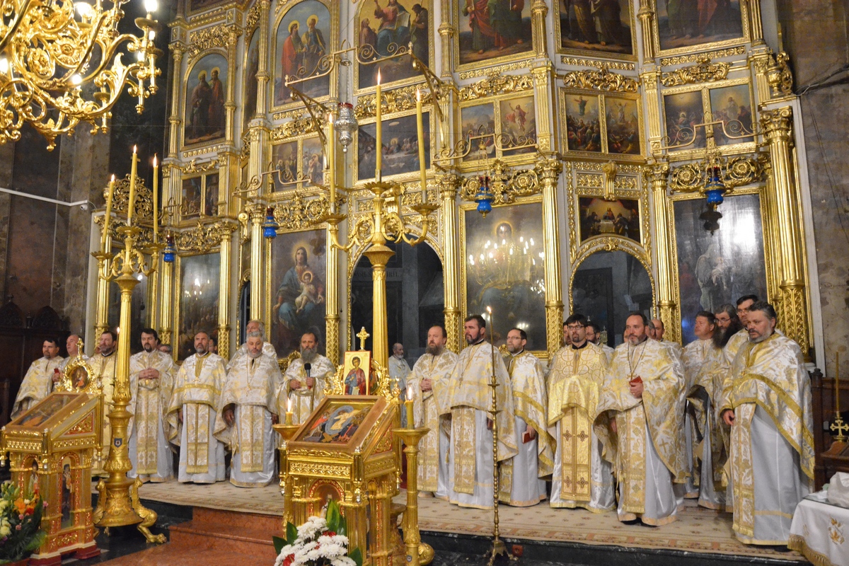 Emoţie şi nostalgie, la revederea după 20 de ani a primei generaţii de la Facultatea de Teologie din Iaşi