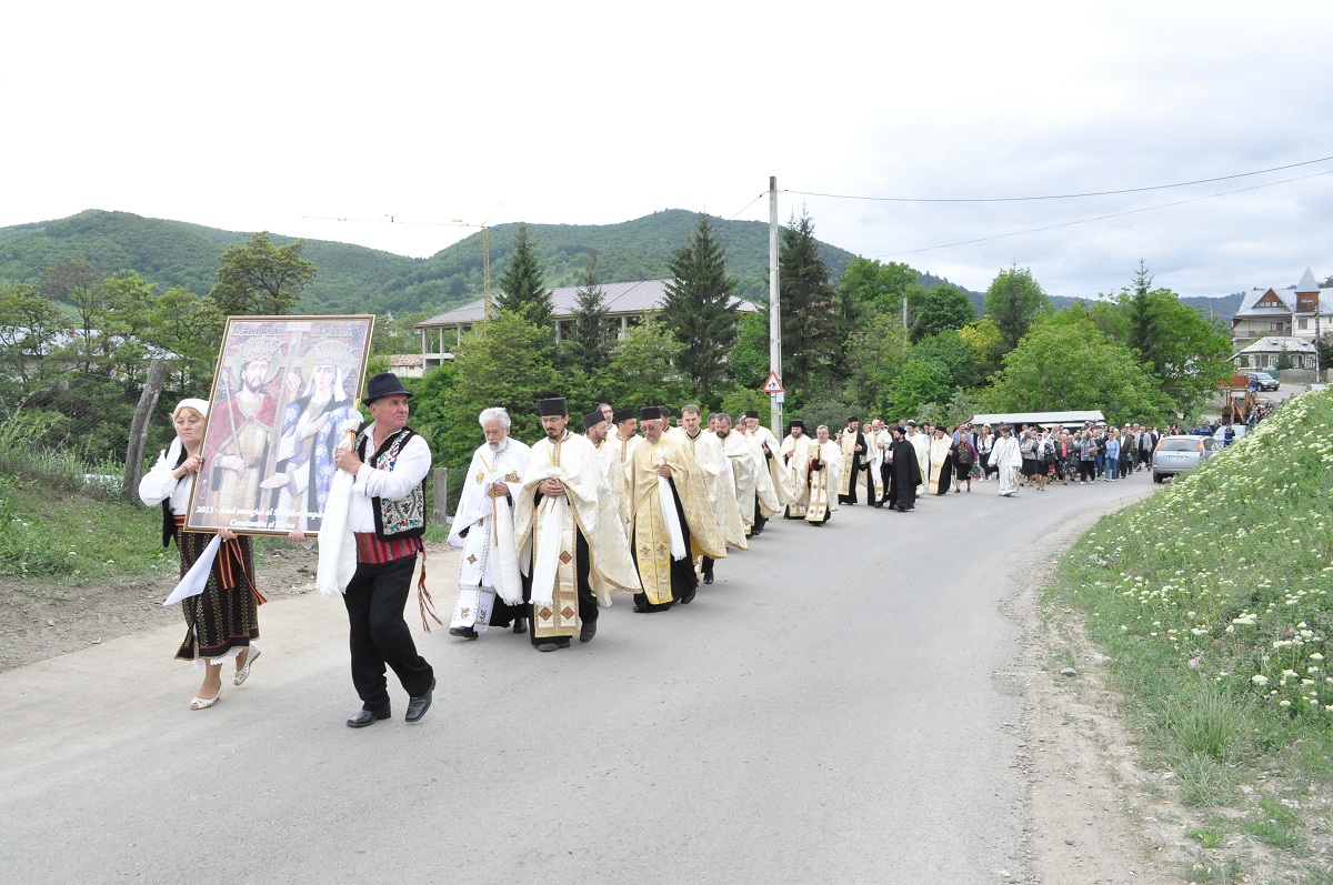 Rugăciuni de pomenire pentru episcopul Melchisedec în satul natal