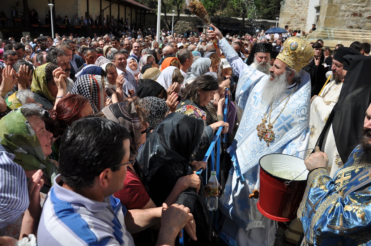 „În Săptămâna Luminată, o sărbătorim pe Maica Luminii” „În Săptămâna Luminată, o sărbătorim pe Maica Luminii”