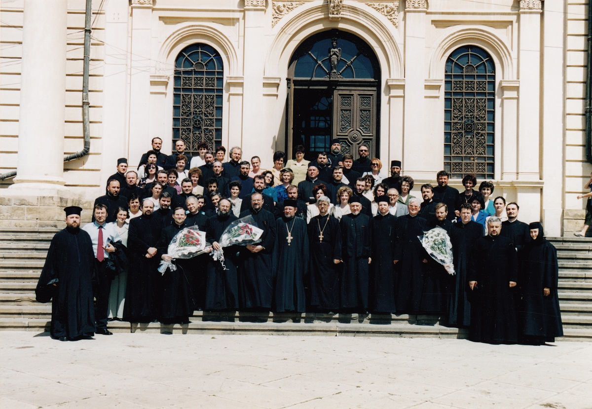 Emoţie şi nostalgie, la revederea după 20 de ani a primei generaţii de la Facultatea de Teologie din Iaşi