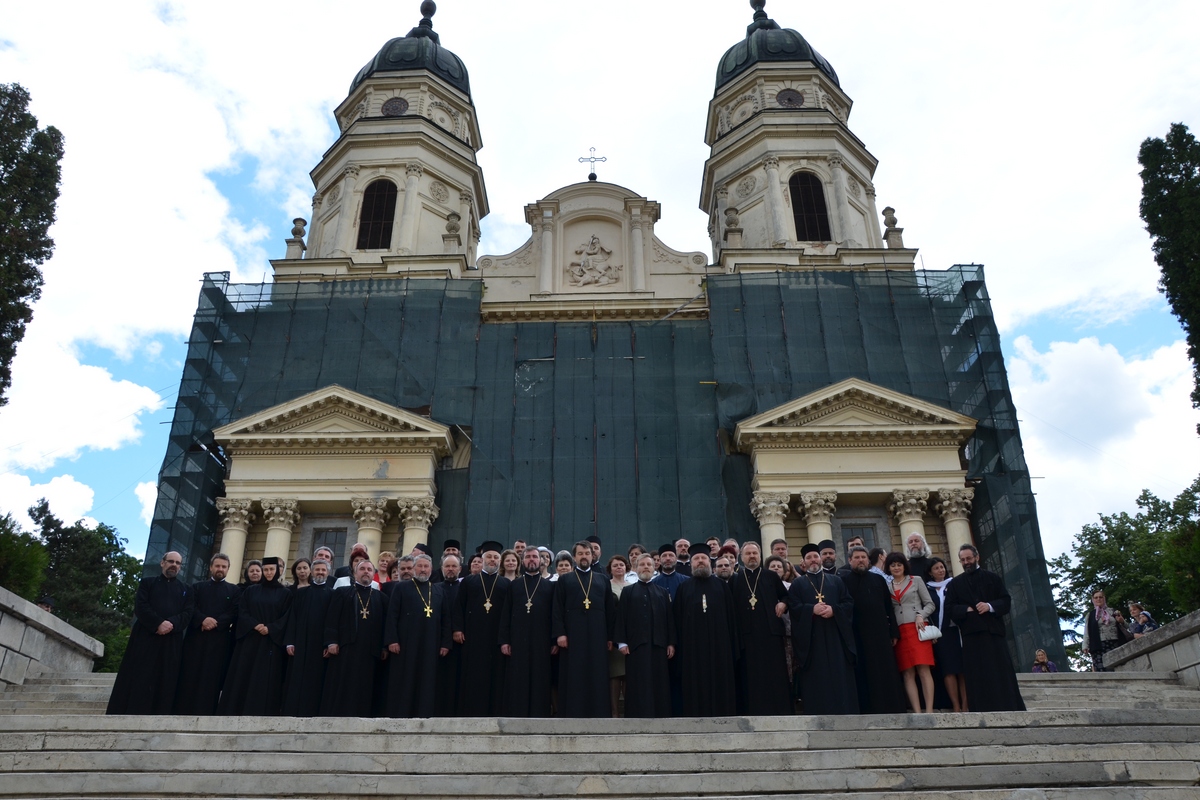 Emoţie şi nostalgie, la revederea după 20 de ani a primei generaţii de la Facultatea de Teologie din Iaşi