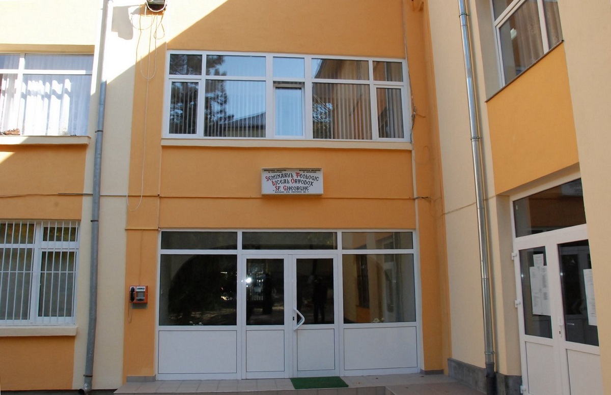 Seminarul Teologic Ortodox din Botoşani aniversează două decenii de activitate
