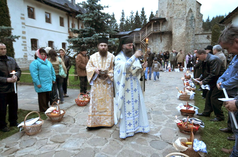 „Paştele trebuie întâmpinat în deplină curăţenie“