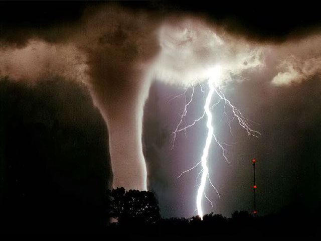 Cea mai devastatoare tornadă din istorie Cea mai devastatoare tornadă din istorie
