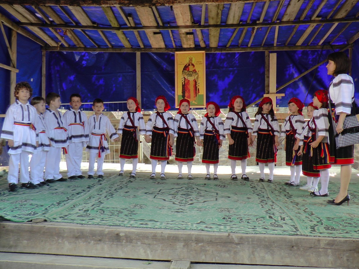 &quot;Cântece şi poezii româneşti&quot;, la Cetatea de Scaun a Sucevei