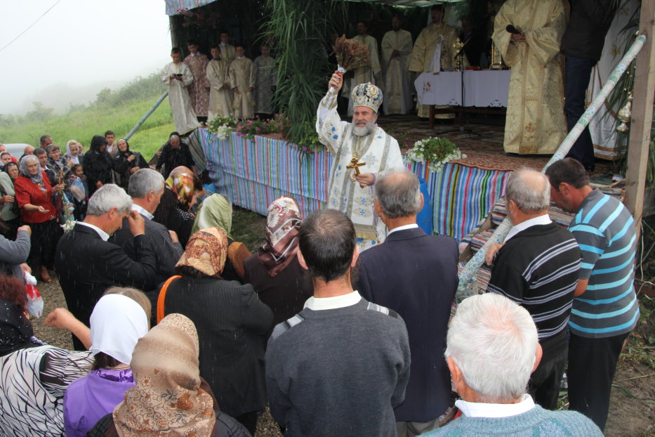 Piatra de temelie pentru Biserica &quot;Înălţarea Domnului&quot; - Pradaiş, Protopopiatul Sascut