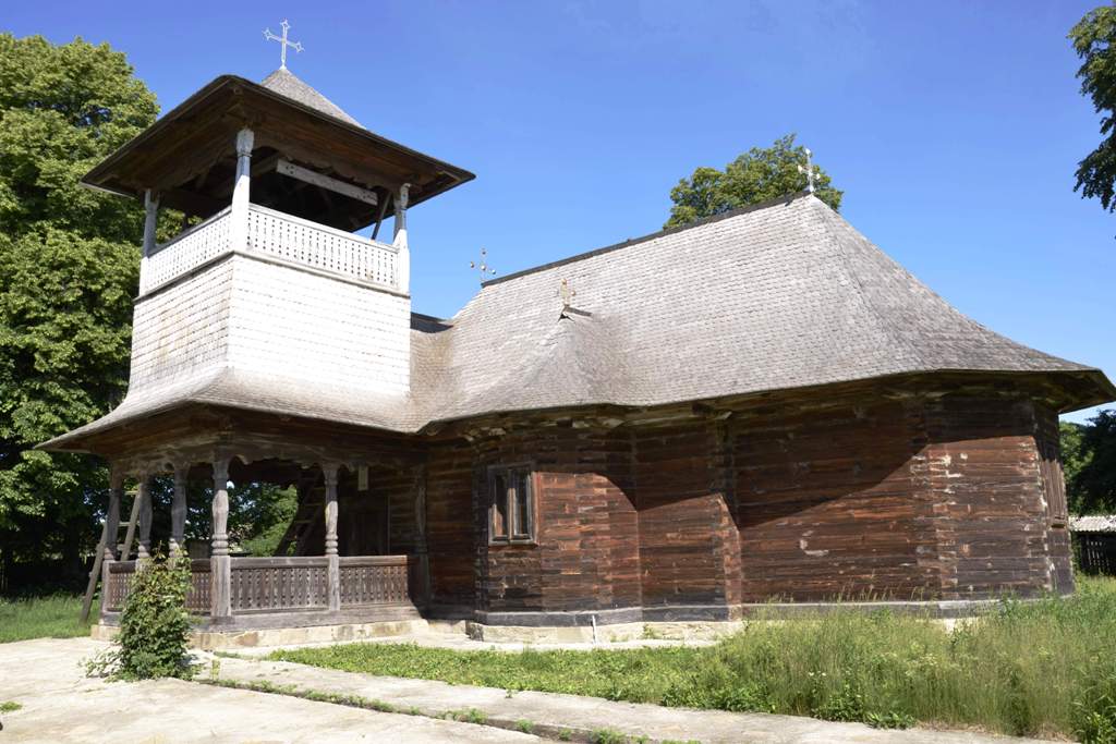 Bisericuţa din Brăeşti, o capodoperă a artei lemnului