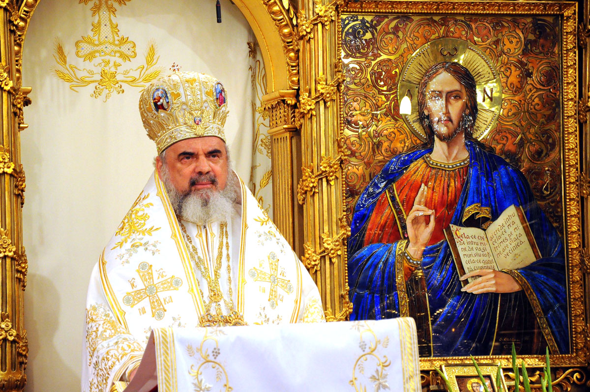 Iubirea jertfelnică a eroilor trebuie cinstită cu recunoştinţă