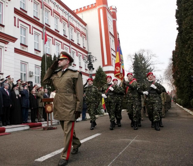 Programul manifestărilor militare şi religioase dedicate Zilei Eroilor