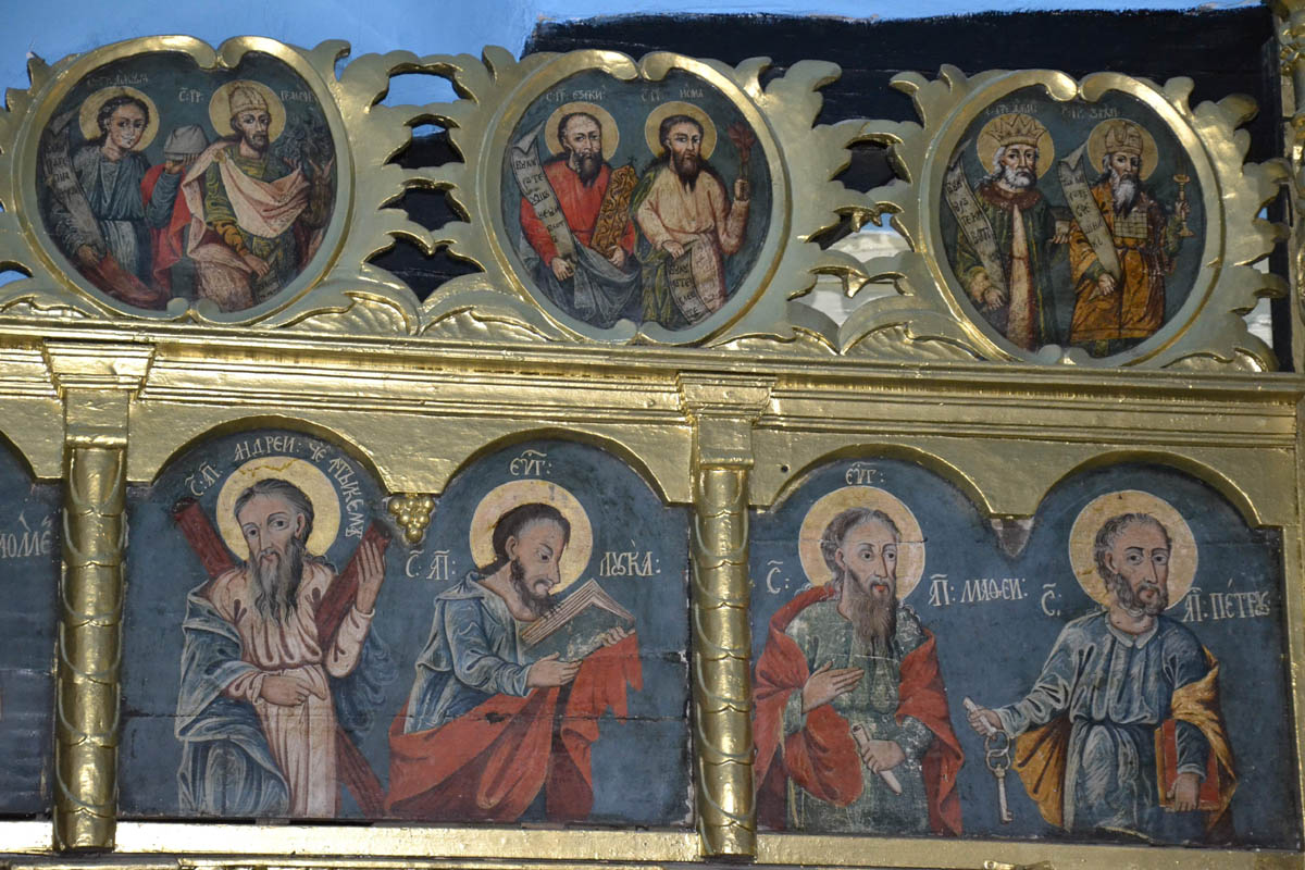 Bisericuţa “cu brâu” din codrii Văculeştilor