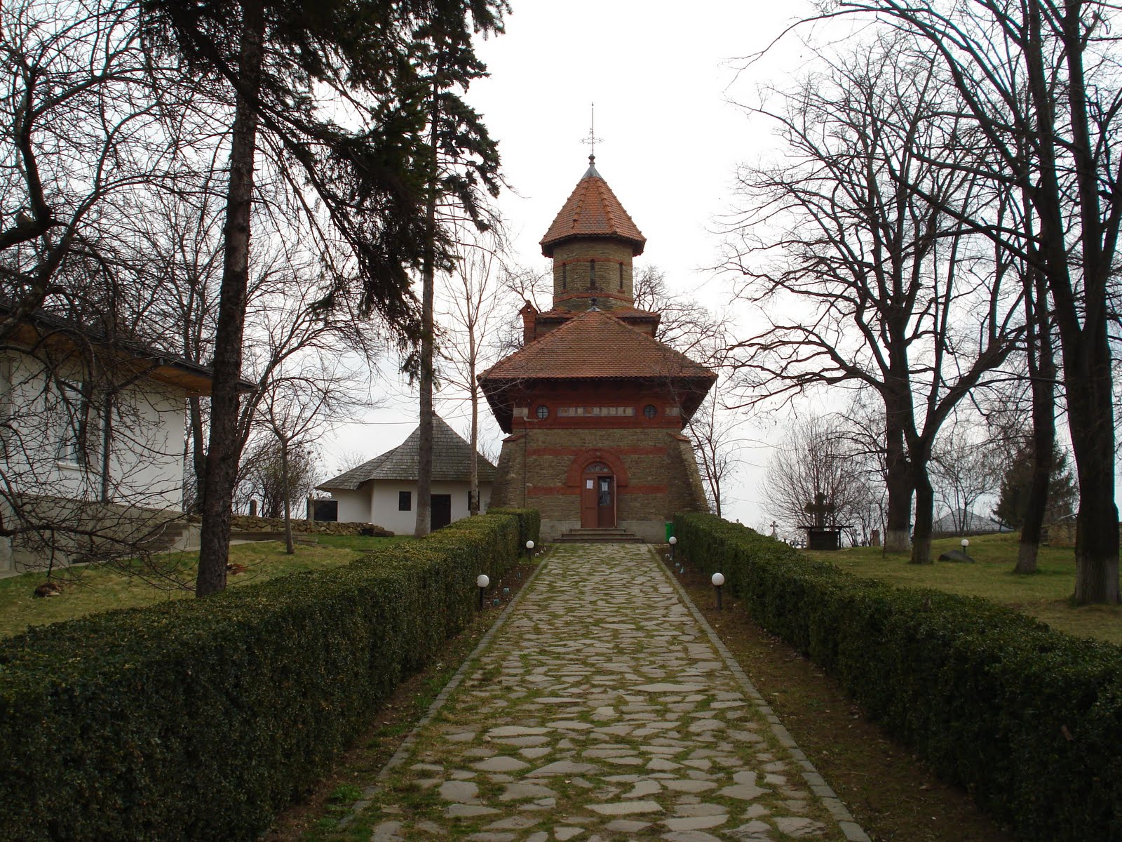 Parastas pentru poetul Mihai Eminescu la Ipoteşti