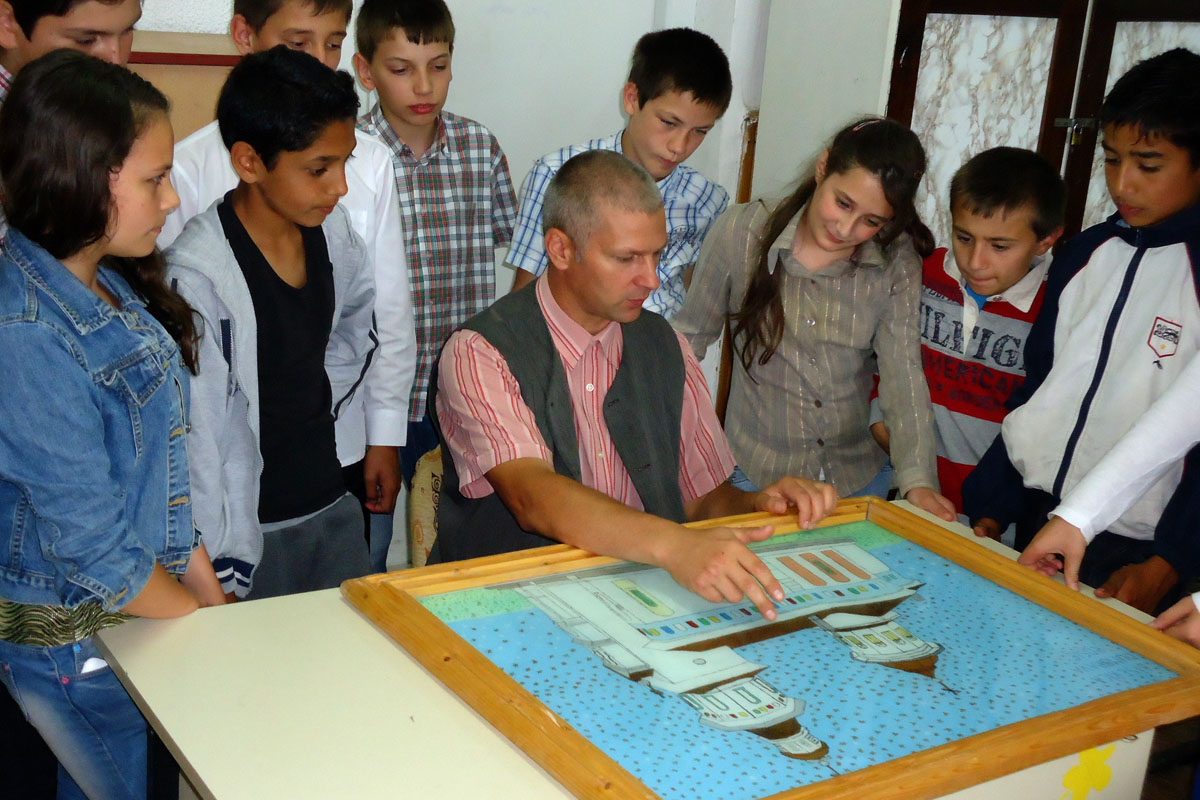 „Profesorul trebuie să se comporte cu copiii la fel cum preotul se comportă cu Darurile Sfinte”