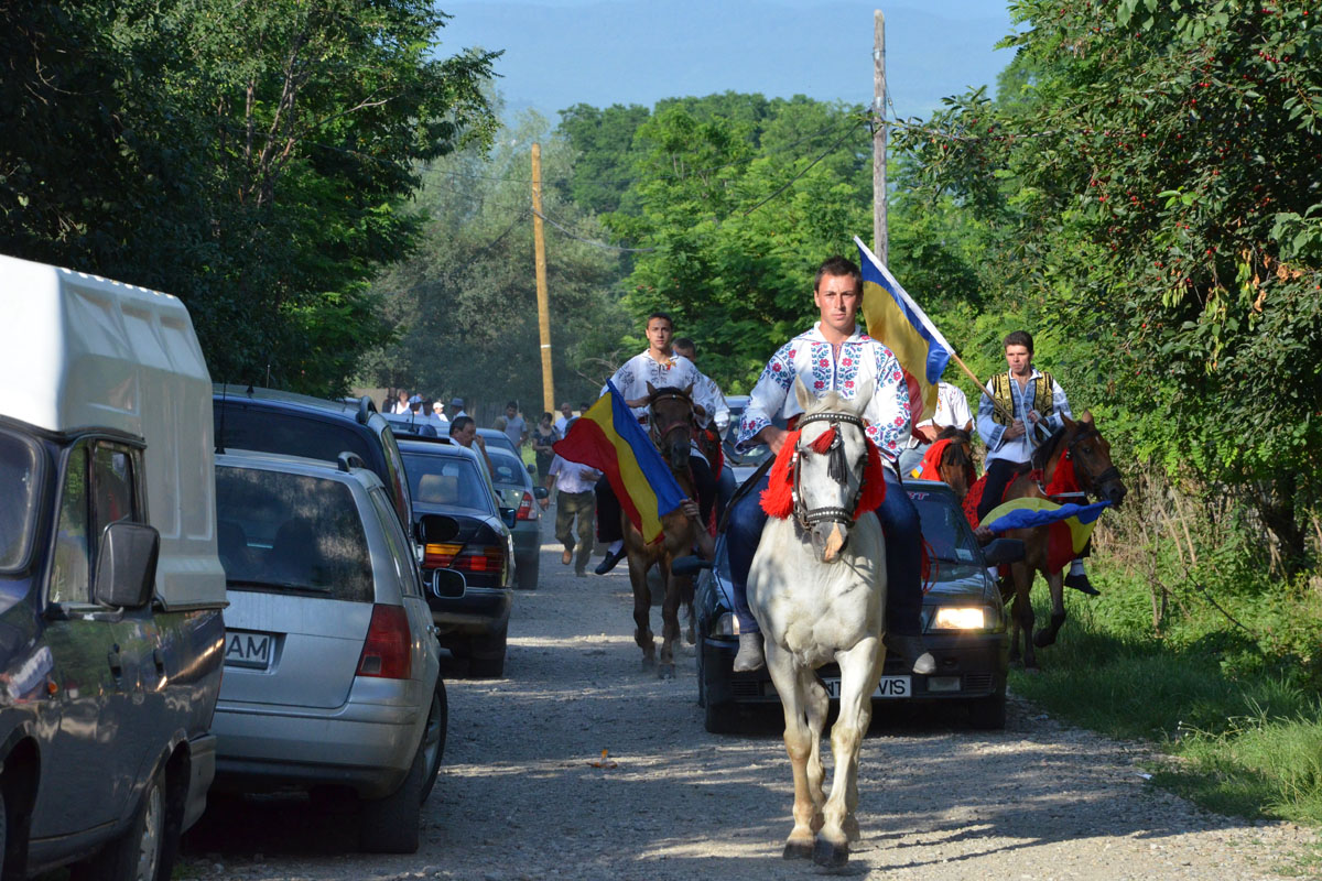 Sfinţirea bisericii parohiei Dorneşti