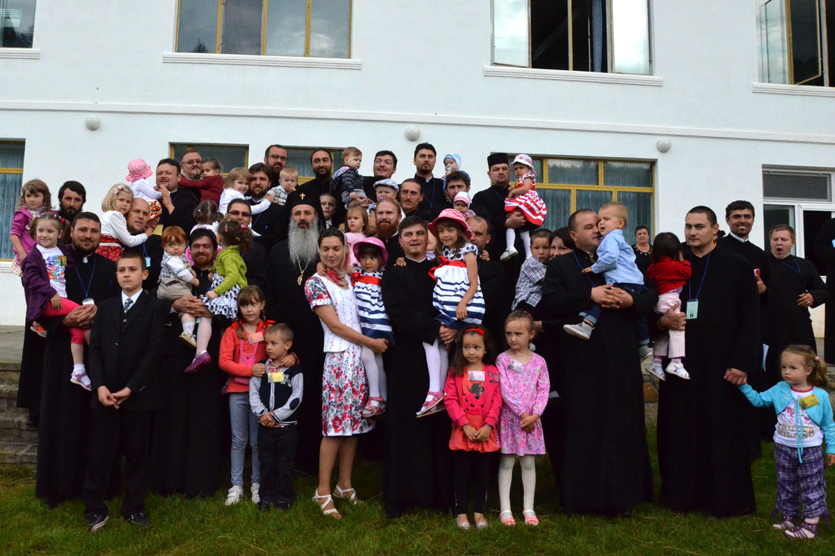 Preoteasa, cel mai aspru critic al preotului