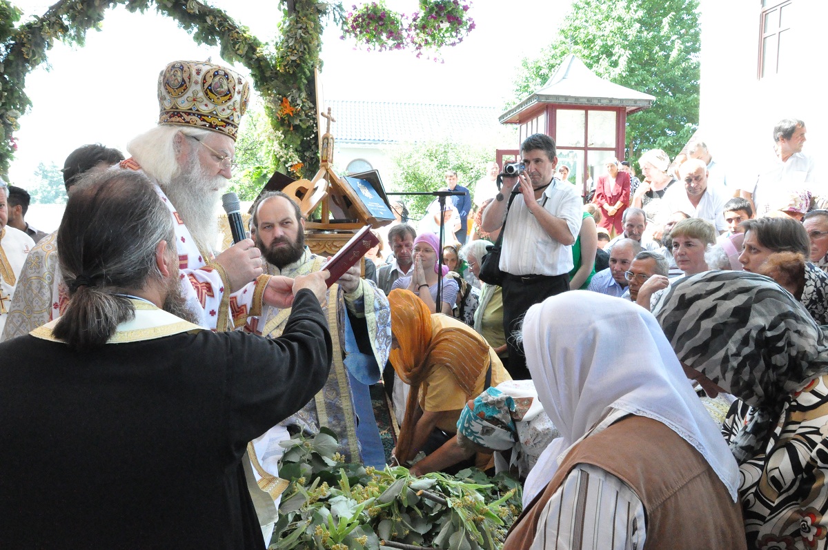 Resfinţirea bisericii parohiei Hoiseşti, Protopopiatul Iaşi 3