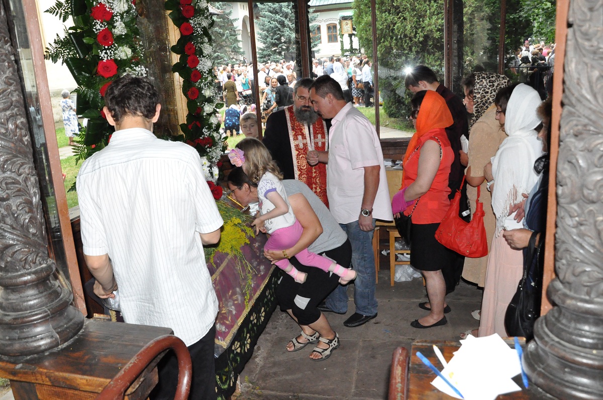 "Am simţit mereu ajutorul Sfântului Ioan cel Nou de la Suceava" "Am simţit mereu ajutorul Sfântului Ioan cel Nou de la Suceava"