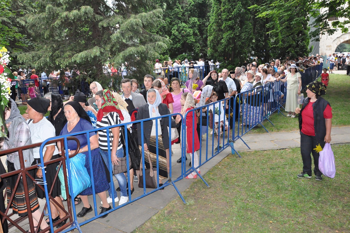 &quot;Am simţit mereu ajutorul Sfântului Ioan cel Nou de la Suceava&quot;
