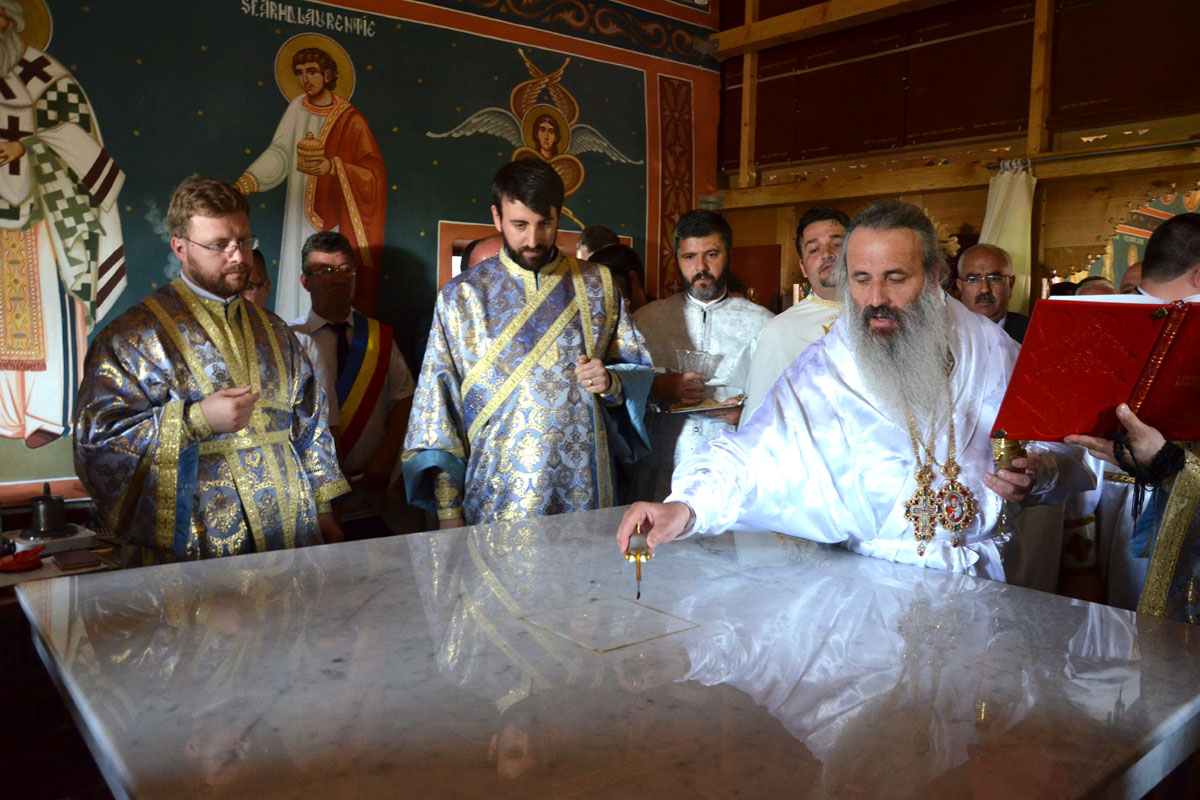 Sfinţirea bisericii parohiei Dorneşti