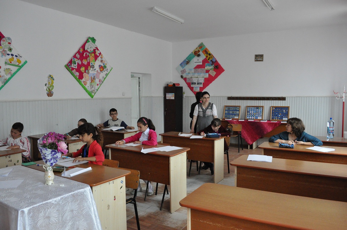 Emoții de copil la Concursul judeţean ”Sfânta Parascheva” de la Pârcovaci