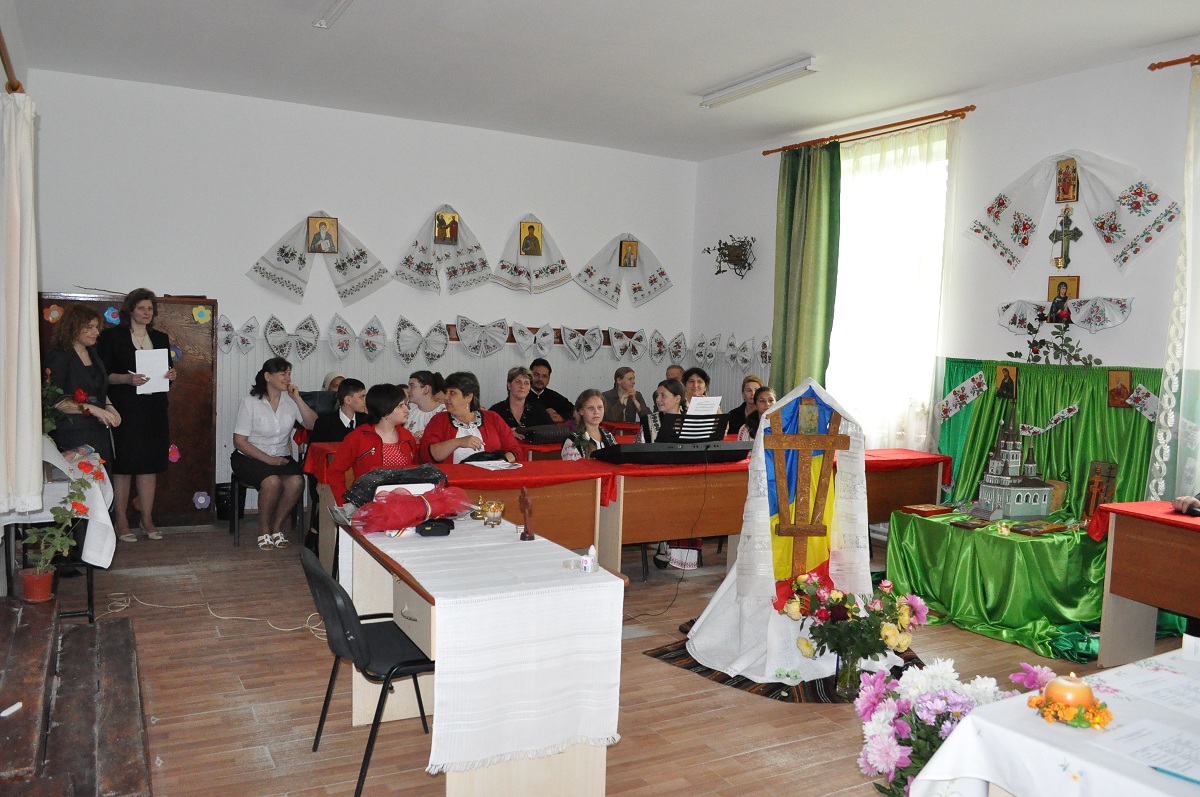 Emoții de copil la Concursul judeţean ”Sfânta Parascheva” de la Pârcovaci