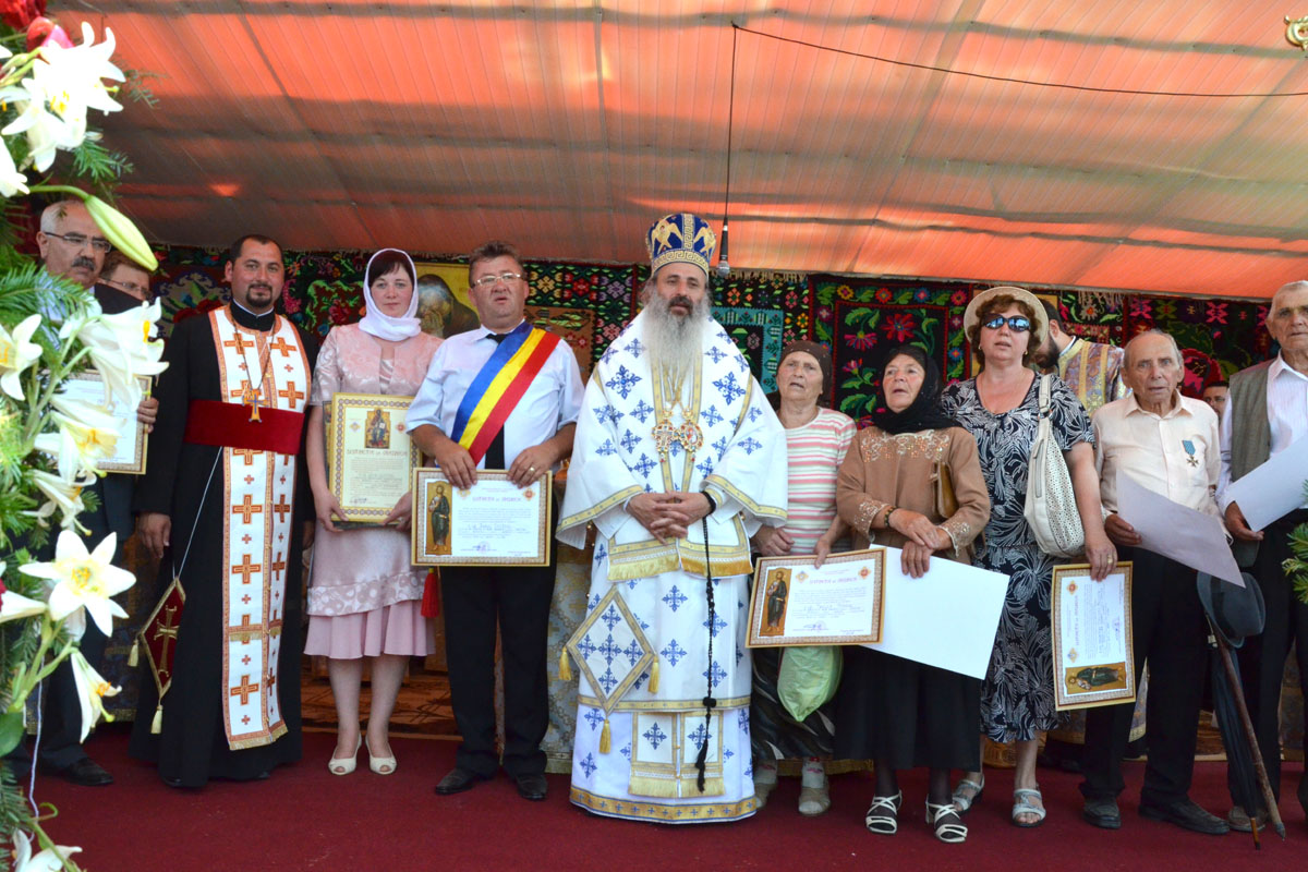 Sfinţirea bisericii parohiei Dorneşti