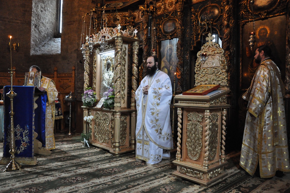 Mănăstirea Galata, în straie de sărbătoare