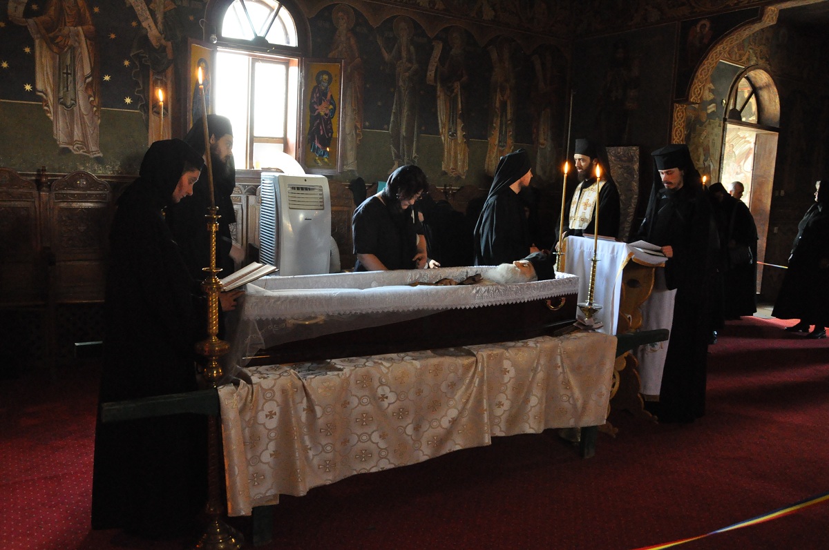 Părintele Justin Pârvu, un &quot;om cuminte, sensibil, deschis la durerea celuilalt&quot;