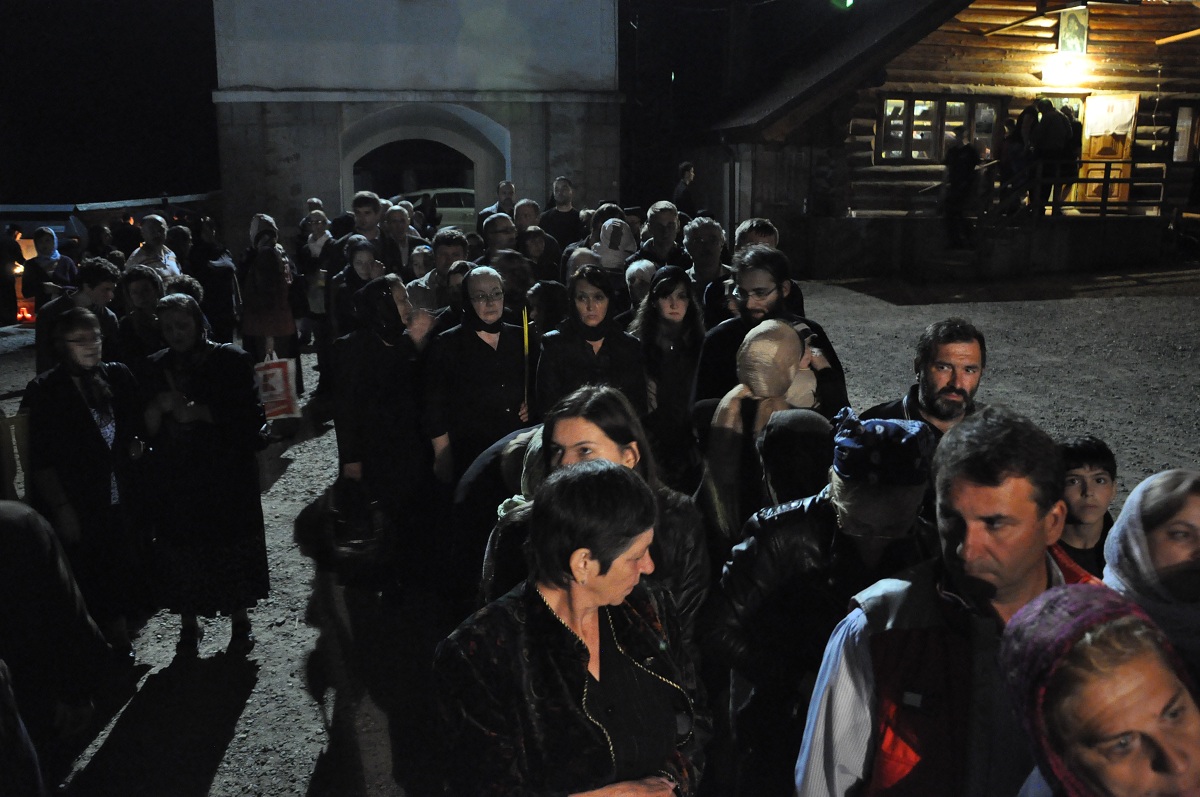 Credincioşi din toată ţara, la Mănăstirea Petru Vodă