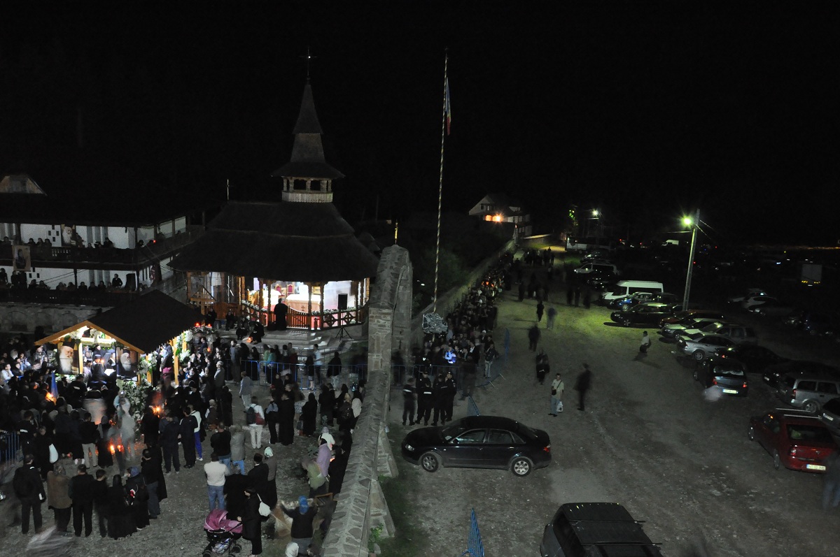 Pelerinii, în număr tot mai mare la Petru Vodă