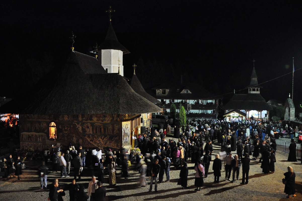 Pelerinii, în număr tot mai mare la Petru Vodă