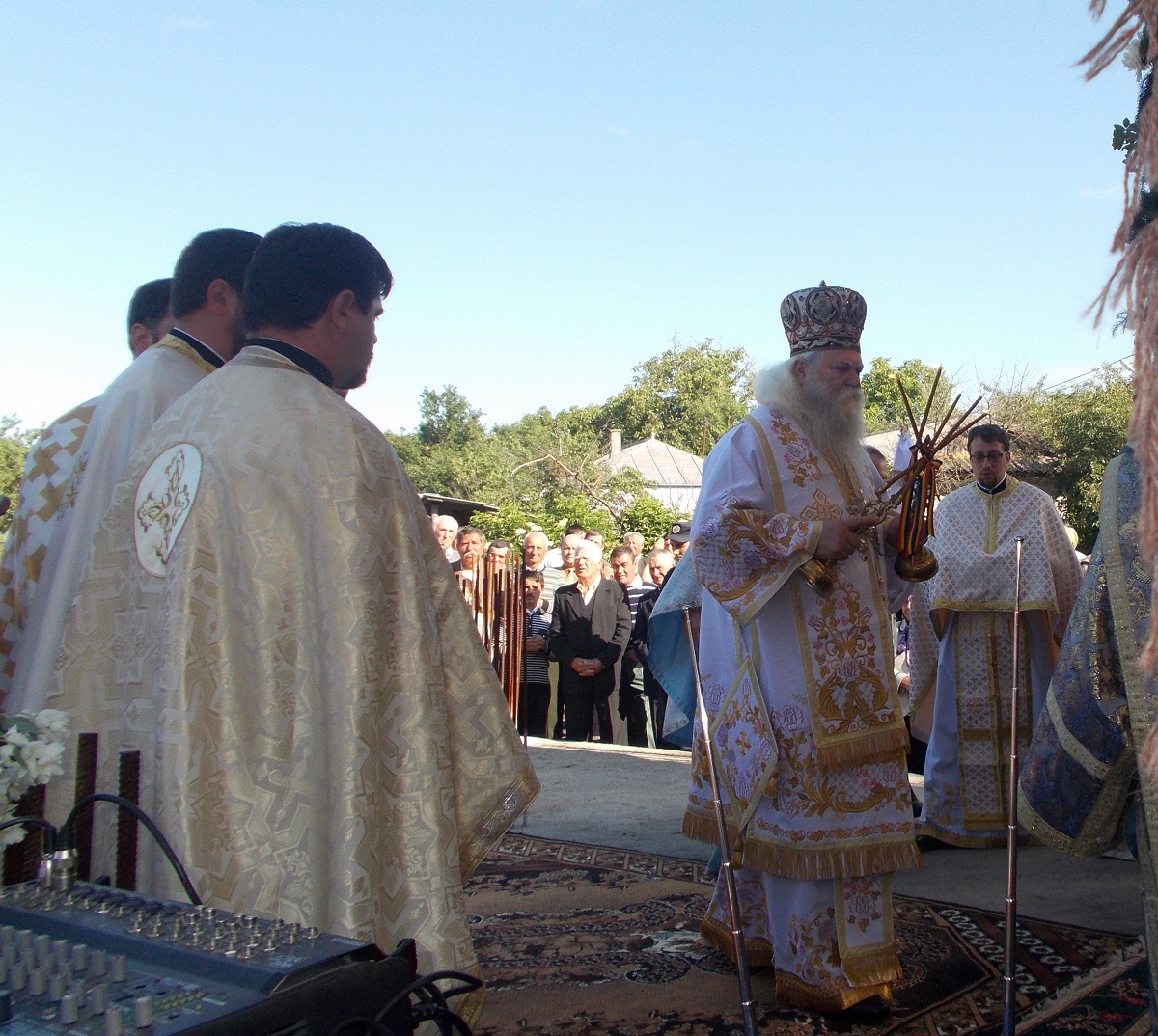 O nouă biserică pentru credinciosşii parohiei Cuza-Vodă, Protopopiatul Darabani