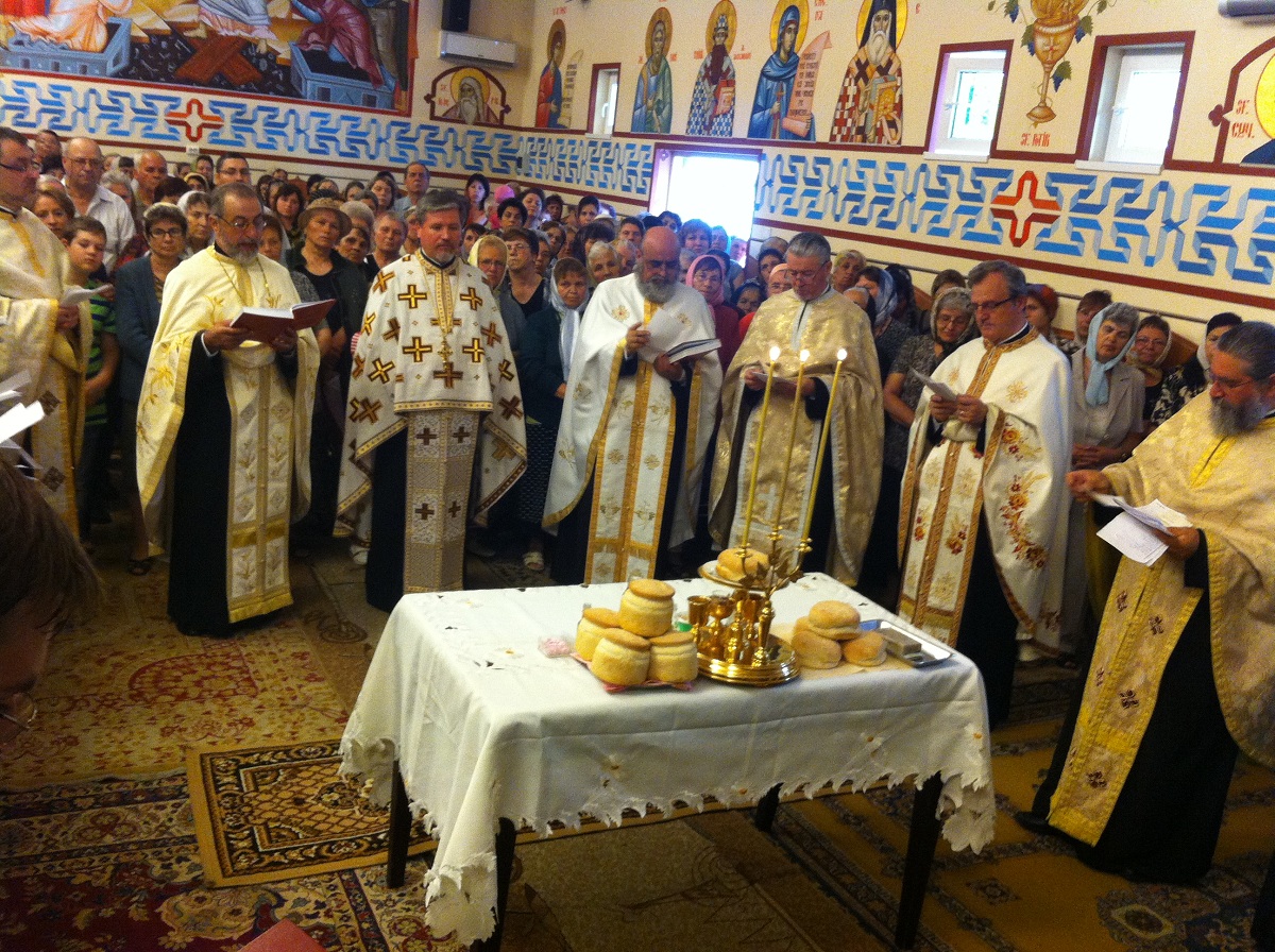 &quot;Să ne bucurăm pentru că putem să zidim biserici&quot;