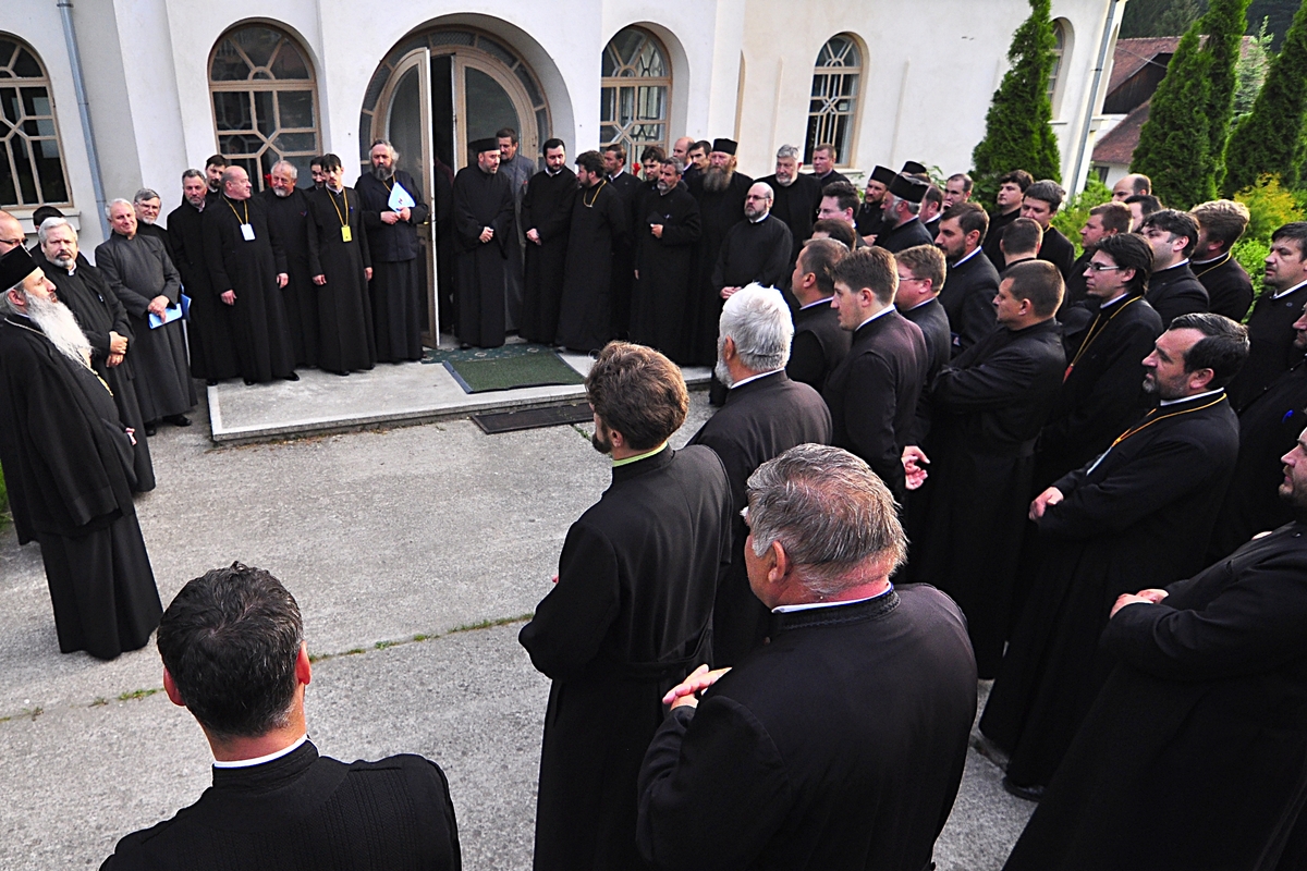 Protopopiatele Dorohoi şi Darabani, în conferinţă preoţească semestrială