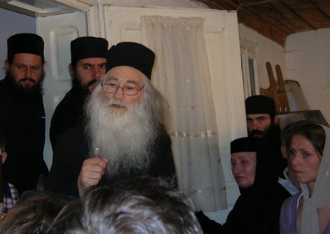 Prin ce greutăți trece un duhovnic…