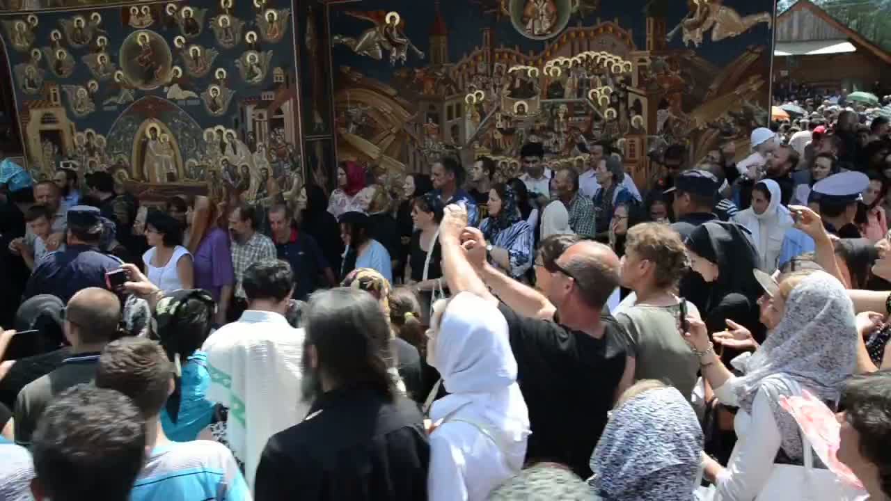 Înmormântarea Părintelui Justin Pârvu - fragment