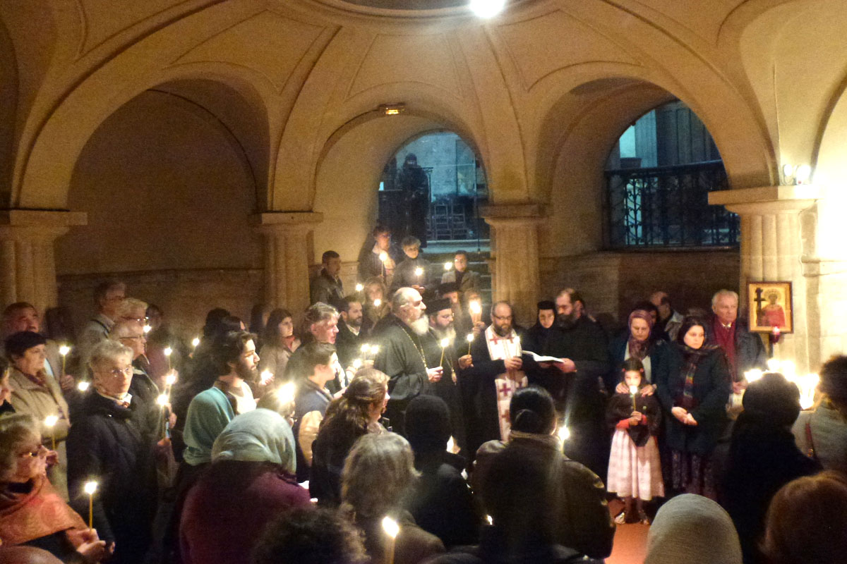 Pe urmele Sfintei Împărătese Elena... la Paris