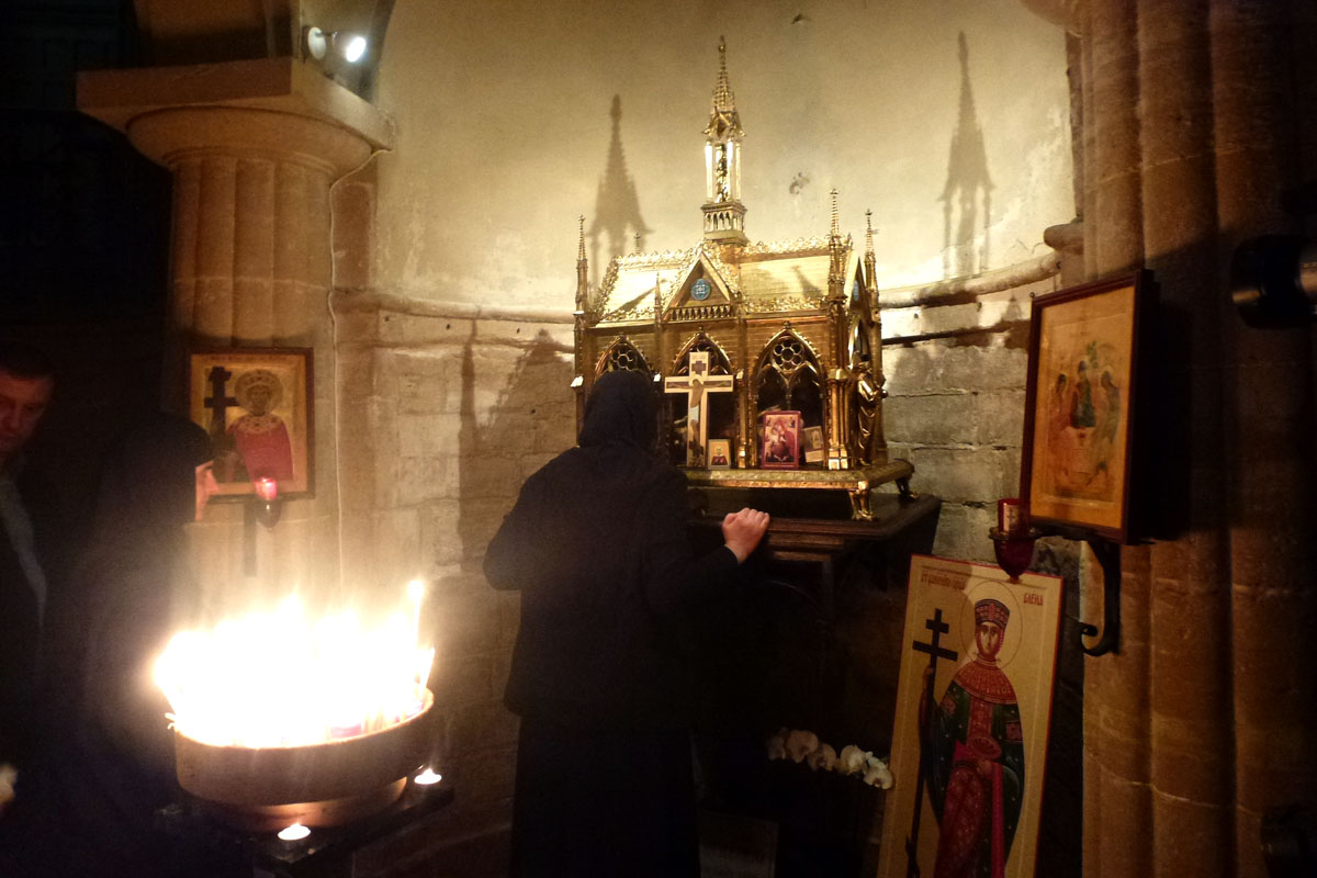 Pe urmele Sfintei Împărătese Elena... la Paris