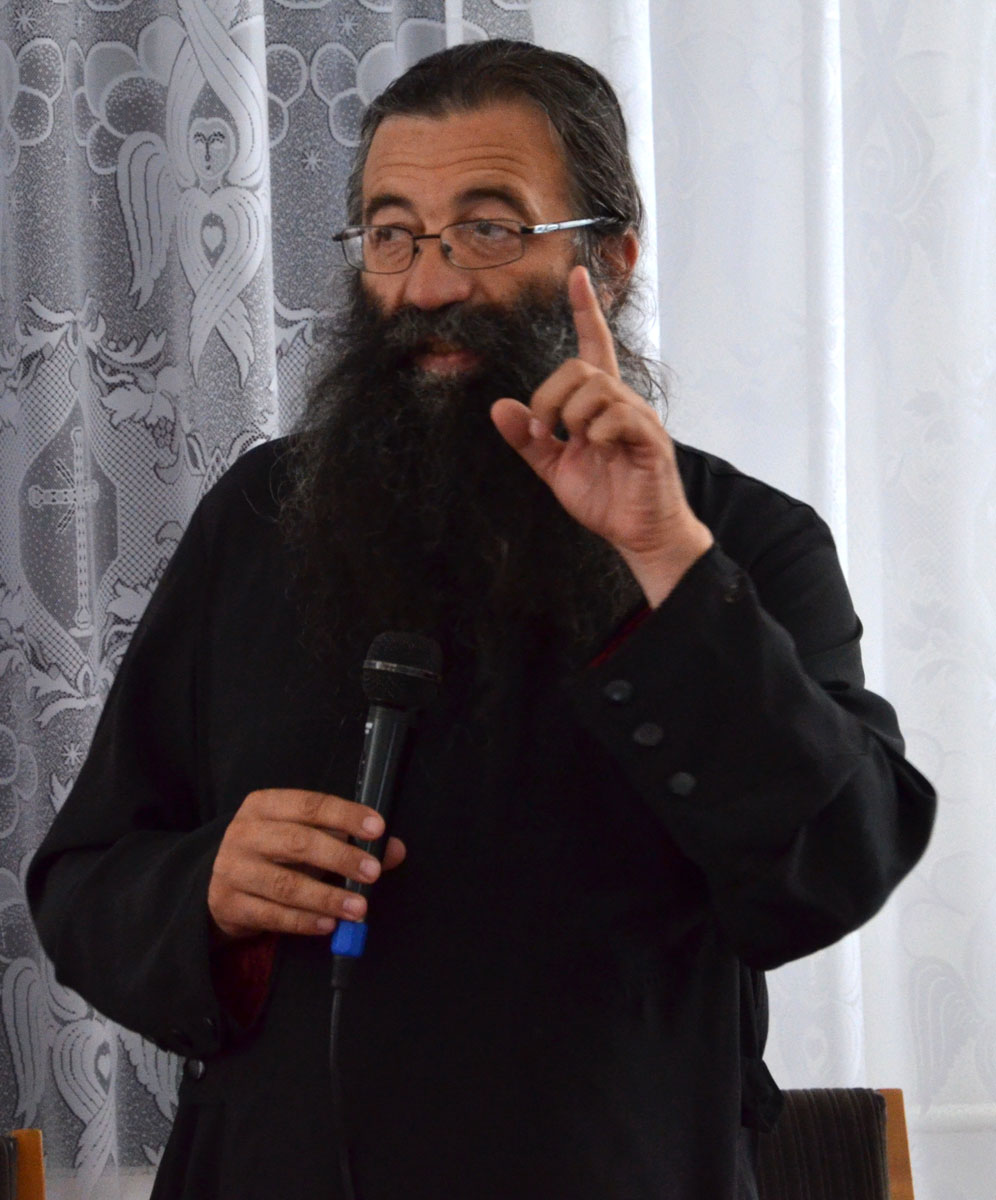 Preoteasa, cel mai aspru critic al preotului