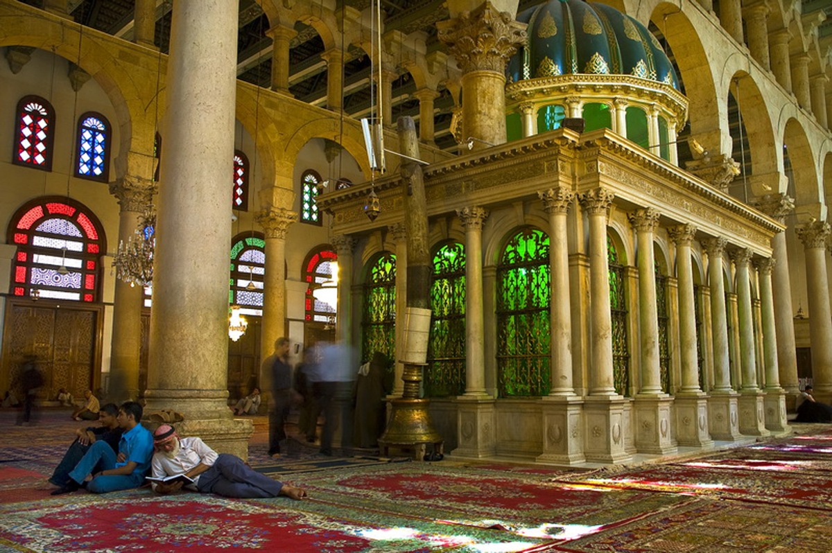 Sanctuarul Sfântului Ioan Botezătorul, Moscheea Umayyad, Damasc Sfântul Ioan Botezătorul este cinstit și de necreștini