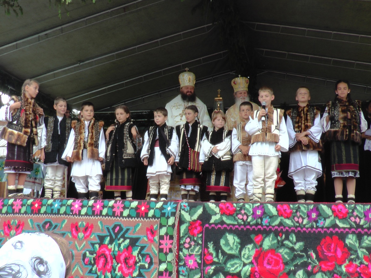 &quot;Oamenii se sfinţesc atunci când ridică sau înfrumuseţează o biserică&quot;