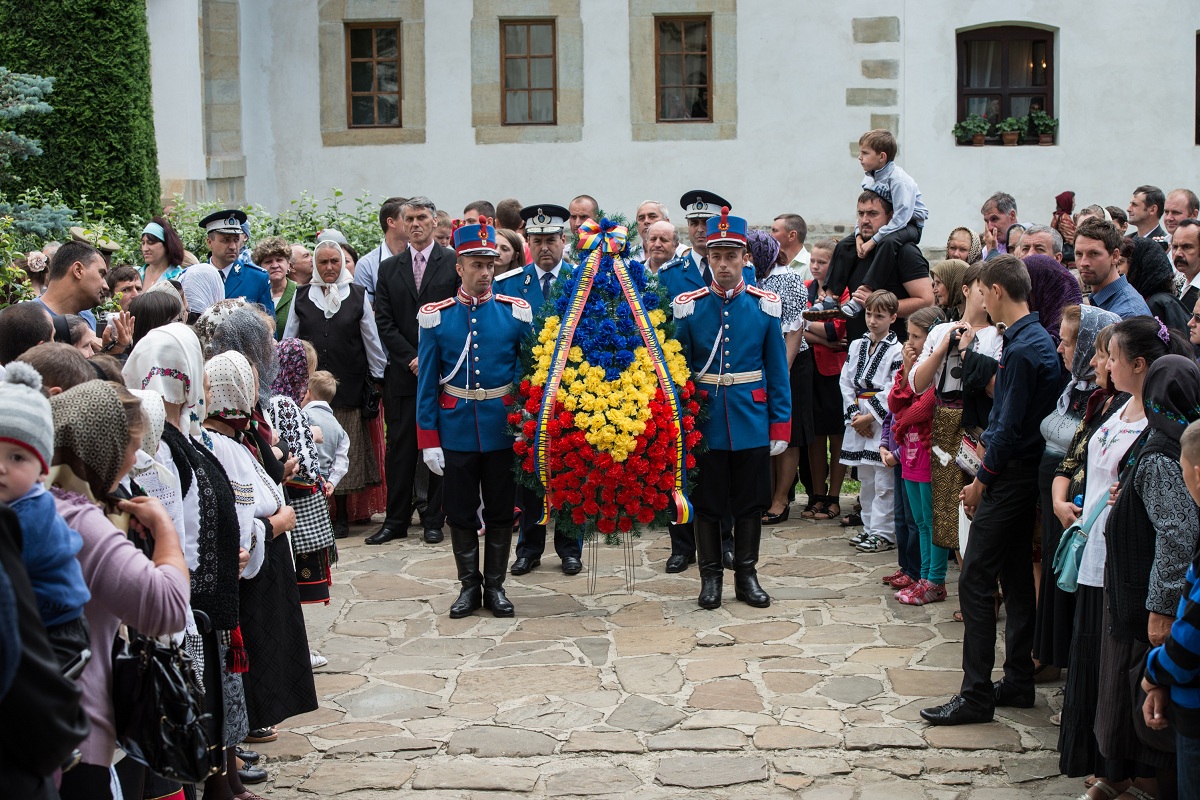 Liturghie arhierească la Mănăstirea Putna