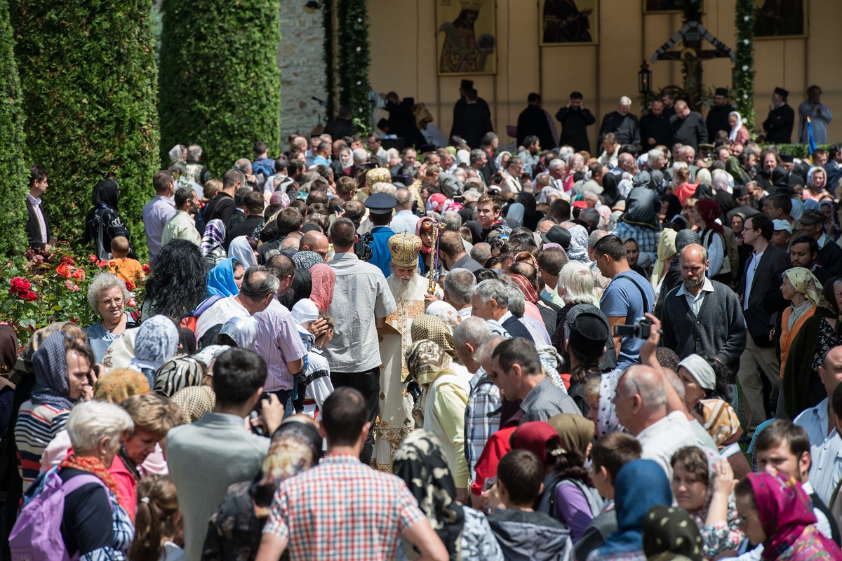 Liturghie arhierească la Mănăstirea Putna
