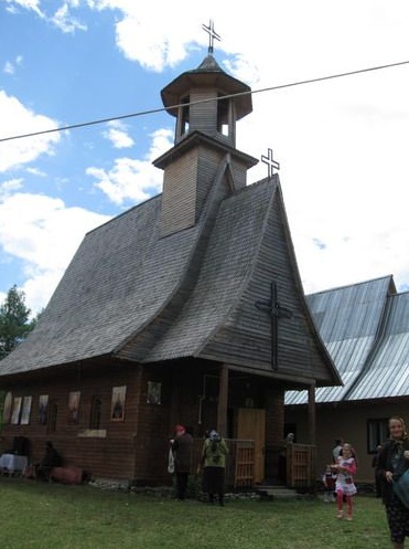 Sfântul Cuvios Atanasie Atonitul, cinstit în două biserici din Moldova