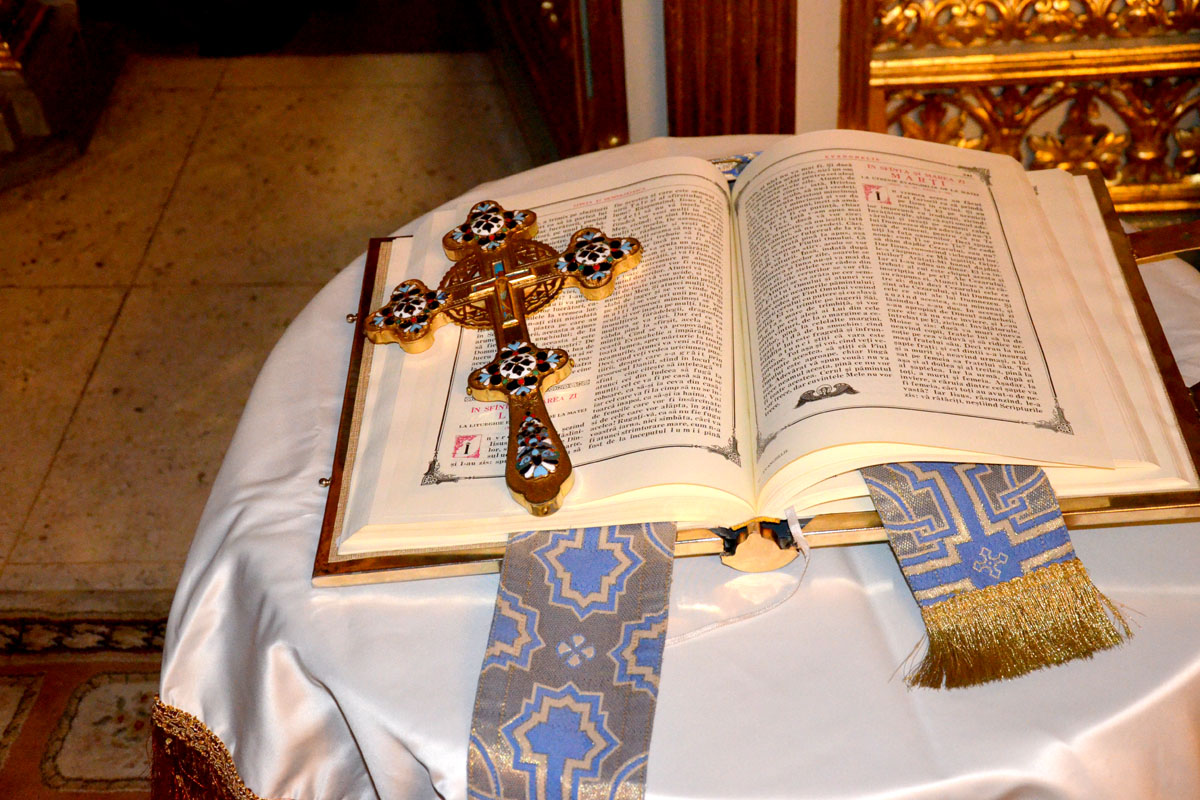 Absolvenţii Facultăţii de Teologie au depus jurământul de credinţă