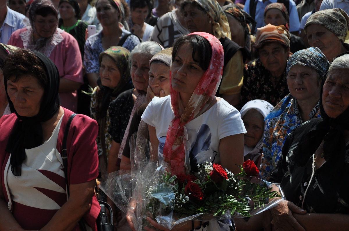 Biserica parohiei Iacobeni, resfinţită de PS Calinic Botoşăneanul